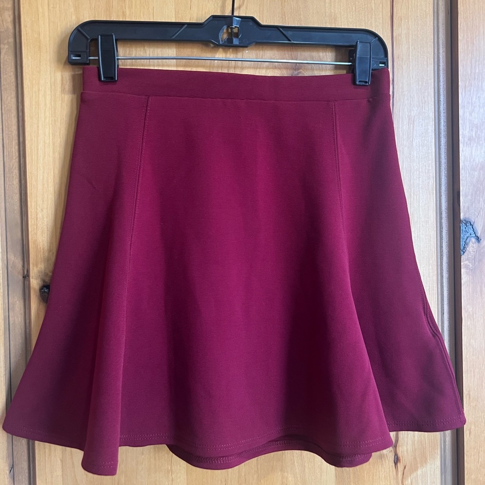 Women’s Silence + Noise Small Maroon/Burgundy Skirt